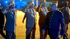 Ifoto yatangajwe n'ibiro bya Perezida Ndayishimiye ivuga ko yafashe urugendo yerekeza i Washington mu muhango uteganyijwe ku wa kane