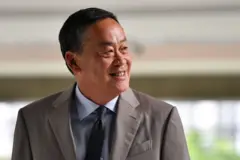 นายเศรษฐา ทวีสิน นายกรัฐมนตรีคนที่ 30 ดำรงตำแหน่งรัฐมนตรีว่าการกระทรวงการคลังด้วย