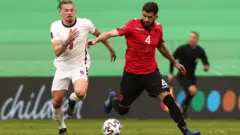 Else'd Hysaj (sağda), Arnavutluk formasıyla 28 Mart'ta İngiltere'ye karşı oynamıştı.