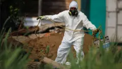 Trabajos forenses en el lugar del hallazgo