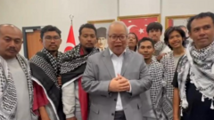 sembilan-wni-relawan-global-sumud-flotilla-tiba-di-istanbul
