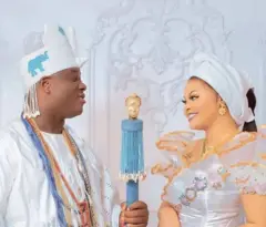 Aworan Ooni ati Olori Tobiloba 