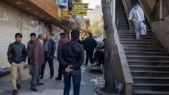 کرونا در ایران؛ در روز اول کاری مقررات قرنطینه رها شد!