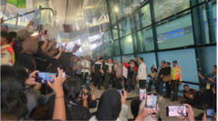 sembilan-wni-relawan-global-sumud-flotilla-tiba-di-indonesia