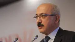 Lütfi Elvan: Hazine ve Maliye Bakanlığı'na atanan Lütfi Elvan kimdir?