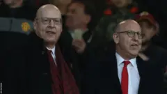 Di Glazer family wey get Manchester United