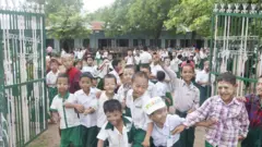 ပညာရေးဝန်ကြီး ဒေါက်တာမျိုးသိမ်းကြီးရဲ့ ပြောကြားချက်အပေါ် တုံ့ပြန်မှုများ
