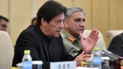 خان
