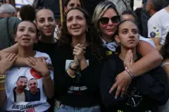 7 इस्रायली ओलिसांना हमासने रेडक्रॉसकडे सोपवलं