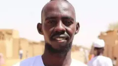 Waxaa todobaad ka hore lagu dhaawacay weerar lagu qaaday magaalada ku taalla galbeedka gobolka Darfur, waxaana uu dhintay Isniintii la soo dhaafay.