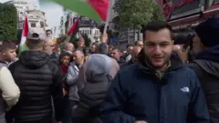 مراسل بي بي سي عربي مهند توتنجي في مظاهرات رام الله