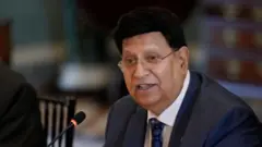 एके मोमेन