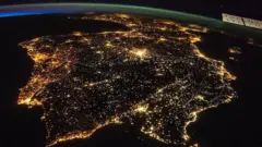 Magaalota halkan irra mul'atanii fi ifaan faalaman