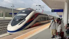 รถไฟลาว จีน