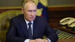 Perezida Putin asa n'uwiyemeje kubandanya asatira n'aho ingabo ziwe ziherutse gutakaza ku rugamba muri Ukraine 