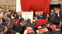 Hayatını kaybeden Gülşah Durbay için Şehzadeler Belediyesi önünde anma töreni düzenleniyor