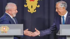 Lula aperta mão de Marcelo Rebelo de Sousa