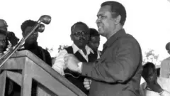 تاج الدین احمد کو 1975 میں بنگلہ دیش میں فوجی بغاوت کے بعد کچھ سیاسی قیدیوں سمیت قتل کر دیا گیا تھا۔
