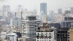 فائل فوٹو، تہران کی اونچی عمارتیں