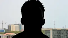 Mensah, un homosexuel vivant à Accra, au Ghana