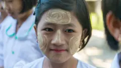 အမျိုးသမီးတွေကို ပညာရေးမြှင့်တင်ပေးတာက သဘာဝပတ်ဝန်းကျင်ကို ပိုပြီးထိန်းသိမ်းစောင့်ရှောက်တတ်တဲ့ လူ့အဖွဲ့အစည်း ဖြစ်စေပါတယ်။