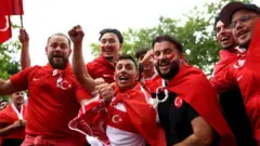 Euro 2024 turnuvasına Türk taraftarlar damga vuruyor: “İkinci ev sahibiyiz”