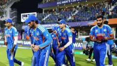 ભારત વેસ્ટ ઇન્ડીઝ મૅચ, ટી20 વર્લ્ડકપ, કોલકતા ટી20 મેચ, ભારતની ટીમનું પ્રદર્શન, ભારત ઝિમ્બાબ્વે મૅચ, ભારતની બોલિંગ અને બેટિંગ, ભારતના બૉલર અને બૅટ્સમૅન. બીબીસી ગુજરાતી 