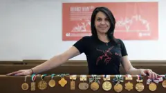 Natalia Yurchenko con sus medallas