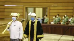 ဒုတိယအကြိမ်ပြည်ထောင်စုလွှတ်တော်ရဲ့ လွှတ်တော် နာယက ပြည်သူ့လွှတ်တော်ဥက္ကဋ္ဌဦးတီခွန်မြတ် ကိုတွေ့ရစဉ်။