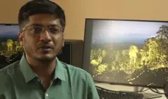 மின்மினிகளைப் படமெடுத்து சர்வதேசப் பரிசு பெற்ற இந்தத் தமிழர் யார்?