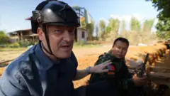 BBC記者夏昆汀在緬甸東部克倫尼州的叛軍控制地區採訪。