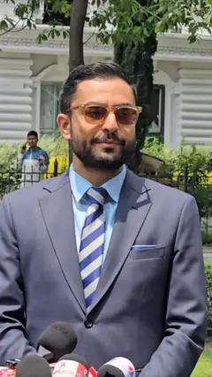 सस्मित पोखरेल