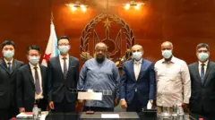 የጂቡቲው ፕሬዝዳንት በገተገኙበት ግንባታውን ለማከናወን ስምምነት በተፈረመበት ጊዜ 