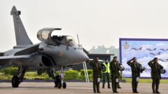 114 نئے رفال طیاروں کی خریداری کا معاہدہ: انڈیا فرانسیسی ساختہ لڑاکا جہازوں پر ہی انحصار کیوں کر رہا ہے؟