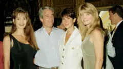 જેફ્રી ઍપ્સ્ટીન, મૅક્સવેલ, ઍપ્સ્ટીન ફાઇલ્સ, ડોનાલ્ડ ટ્ર્મ્પ, બીબીસી ગુજરાતી યૌન શોષણ અમેરિકા અપરાધ ગુનો ગુજરાત