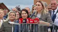 Dilek İmamoğlu İBB davasında yargılananların yakınlarıyla basın açıklaması yapıyor.