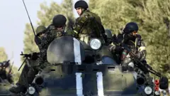 Ukrainian troops near Mariupol, 5 Sep 14