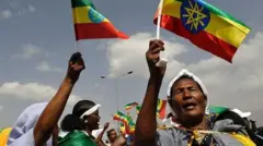 ደቂ ኣንስትዮ ኣብ 2003 ብዓል 20 ጉንበት እንትጽምብላ