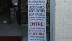 Placa que motivou a ação de Edir Macedo