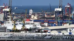 Vue aérienne du port de commerce de Casablanca le 21 juin 2019 à Casablanca, Maroc.