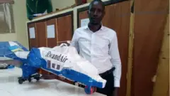 Corneille Musabyimana umwarimu wakoze indege kugira ngo yumvishe isomo rye abanyeshuri
