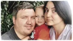 Марк Угрехелидзе с родителями