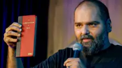 స్టాండప్ కమెడియన్ కుణాల్ కామ్రా 