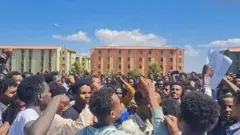 Barattoota Yunivarsiitii Salaalee