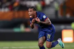 Rodrigues celebrate