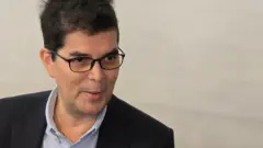 David Webb在香港外國記者會告別聚餐後會見記者（12/5/2025）