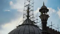 வக்ஃப் சட்ட திருத்த மசோதா 2024-ல் சர்ச்சை ஏற்படக் காரணம் என்ன? 