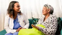 ዶ/ር ጽዮን ከሕሙማን ጋር