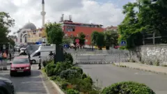 Boğaziçi Üniversitesi Güney Kampüs önüne polis barikatı kuruldu