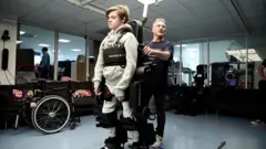 रोबटिक सूट